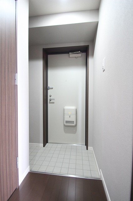 玄関　同物件別号室のものです。