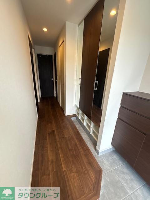 玄関　リビング/居室