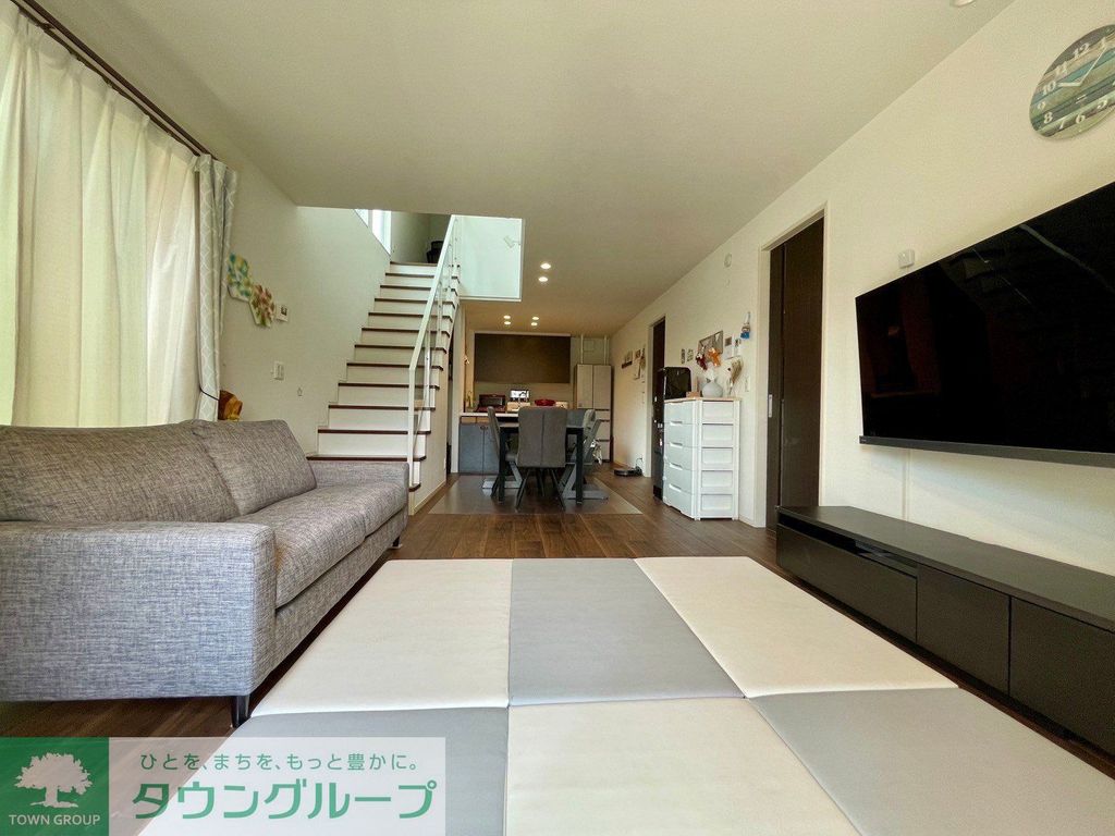 居室・リビング　エントランス