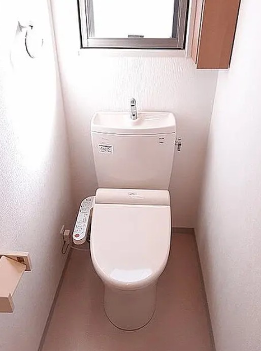 トイレ　別部屋参考画像です