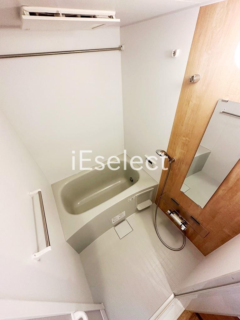 バス・シャワールーム　一日の疲れを癒すバスルーム