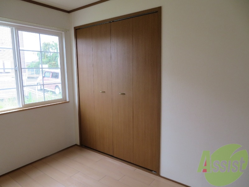 収納　こちらは広い６帖洋室のクローゼットです