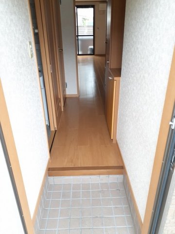 玄関　シューズボックス付きの玄関です★