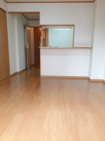 居室・リビング　明るい室内です☆