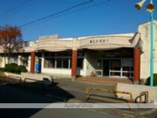 幼稚園・保育園　春江中保育所（幼稚園・保育園）まで550m