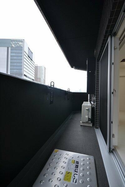 バルコニー　陽当たり良好なバルコニーです