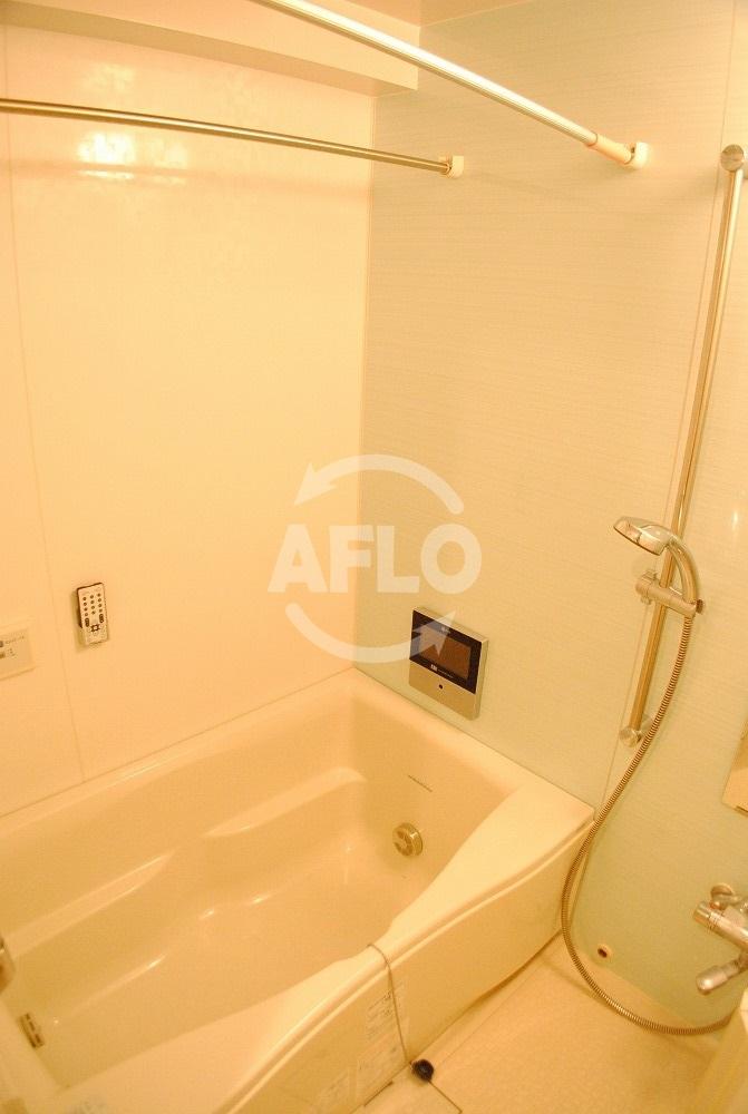 バス・シャワールーム　ゼウス西梅田プレミアム　浴室テレビ付き