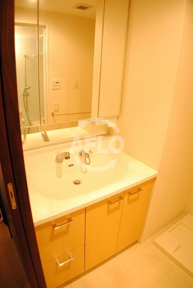 洗面設備　ゼウス西梅田プレミアム　独立洗面台