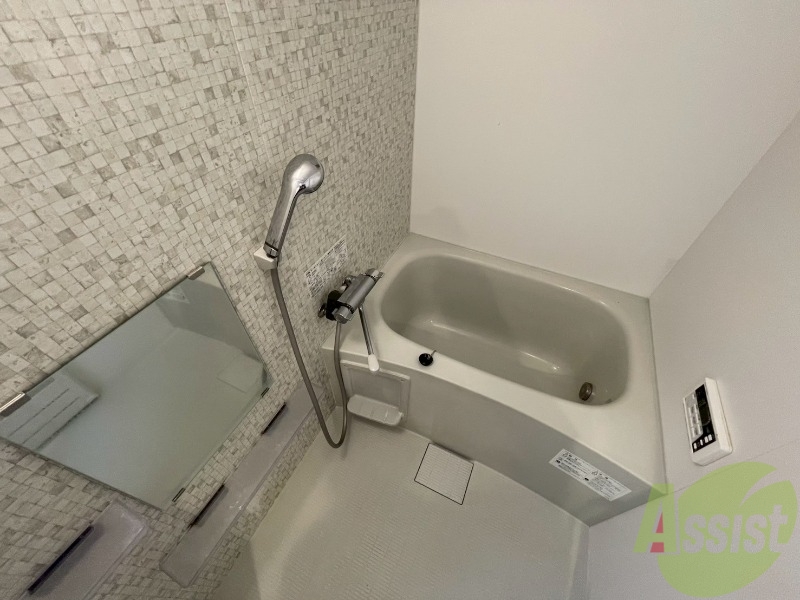 バス・シャワールーム　お風呂になります。一日の疲れを癒してくださいね。