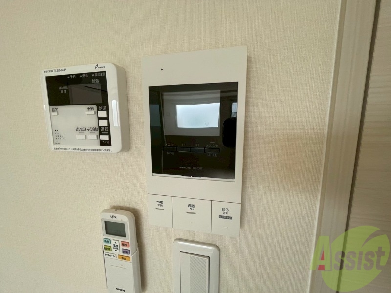 セキュリティ　ＴＶモニター付インターホンです。来客者の顔が見えるので安心！