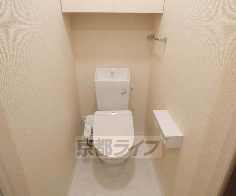 トイレ　ウォシュレット付きです