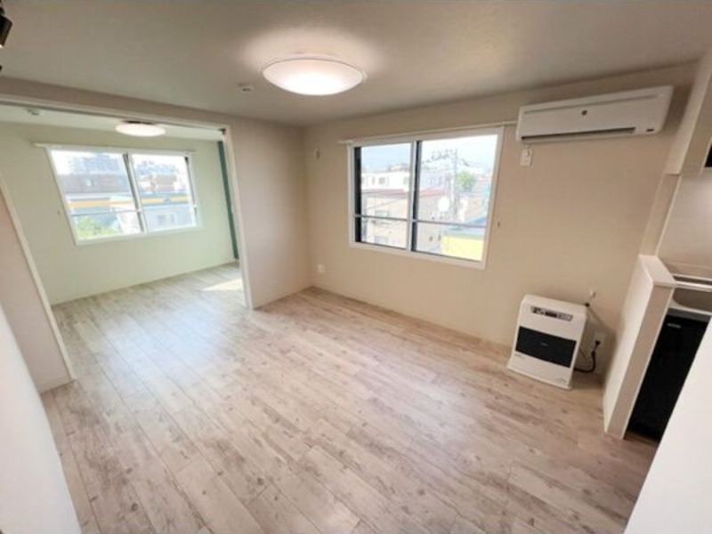 居室・リビング　※実際は家具等はございません。