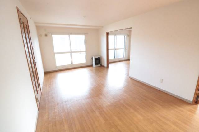 居室・リビング　広々リビングスペース♪