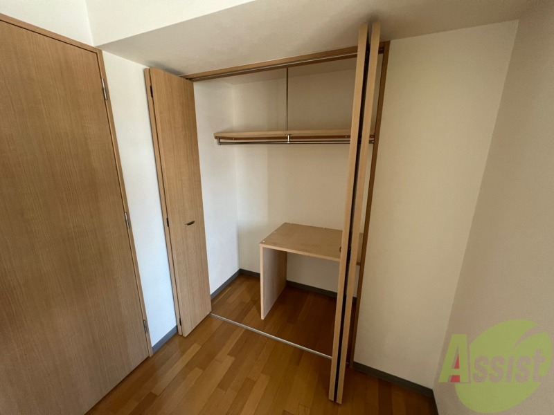 収納　寝室の収納です。部屋がすっきり片付きます。