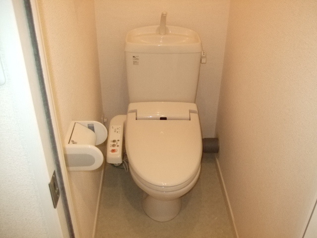 トイレ　内装別号室参照