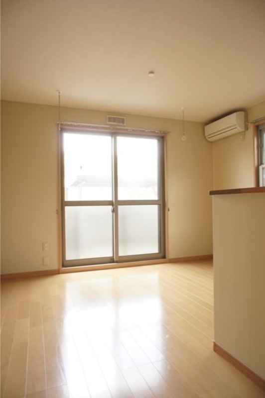 居室・リビング　図面と現状に相違がある場合には現状を優先