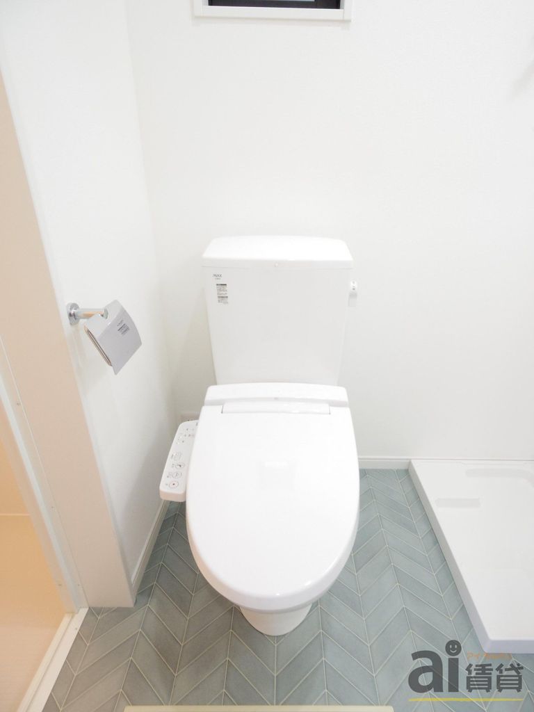 トイレ　※同仕様写真