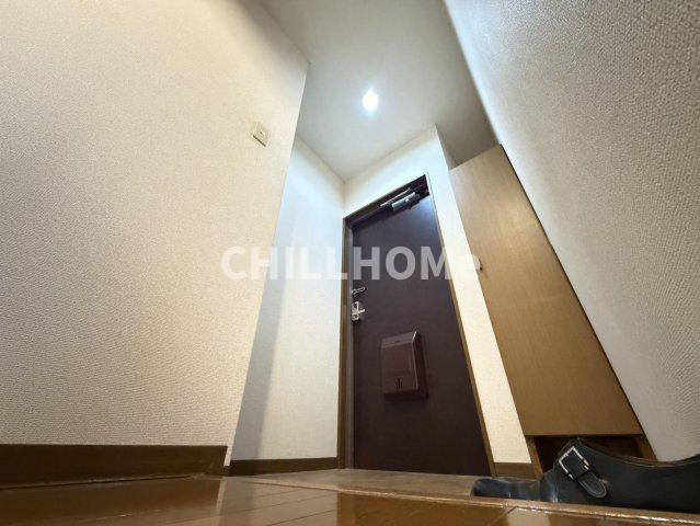 玄関　当社、チルホームのHPもご覧ください(^^)/物件情報多数♪