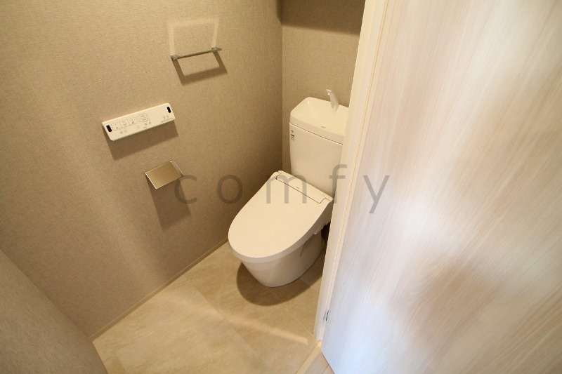 トイレ　ウォシュレット付きトイレ