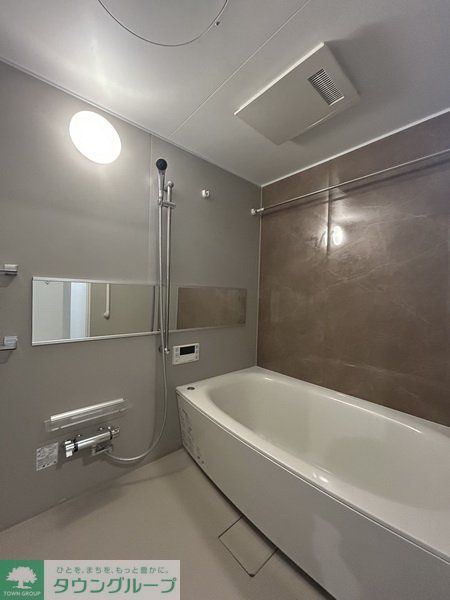 バス・シャワールーム　204号室のお写真になります。現況優先です。