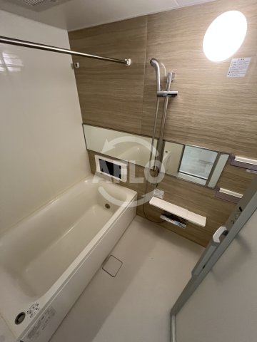 バス・シャワールーム　プレジオ江坂ROUGE　浴室