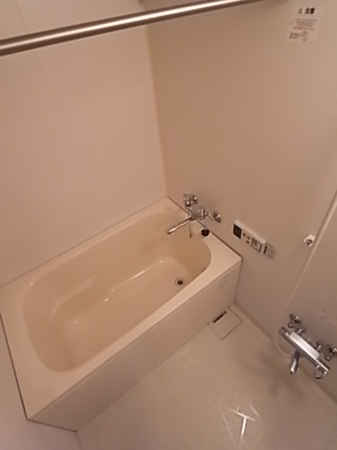 バス・シャワールーム　バスルーム