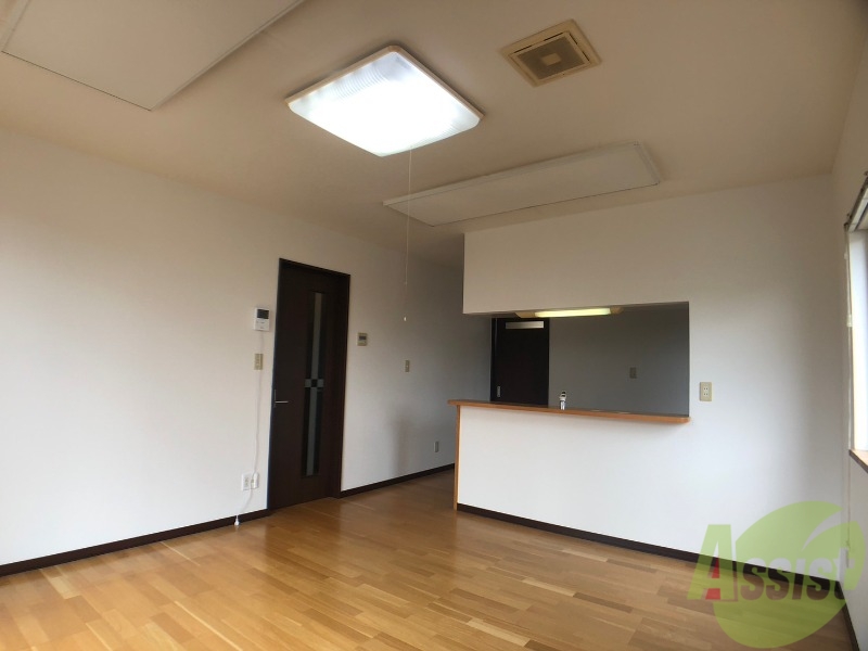 居室・リビング　広くてキレイなお部屋が広がっていて、充実した生活が送れそう。