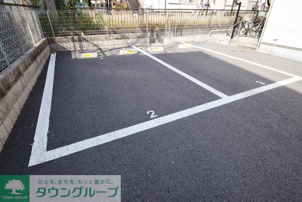 駐車場　駐車場