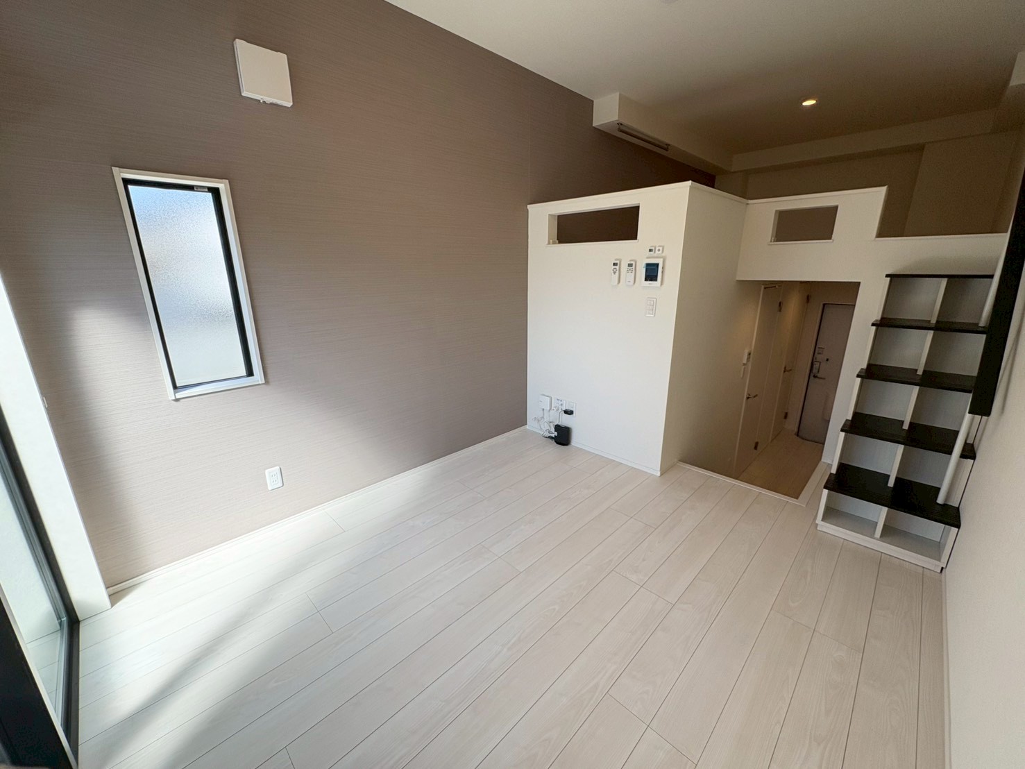 居室・リビング　。