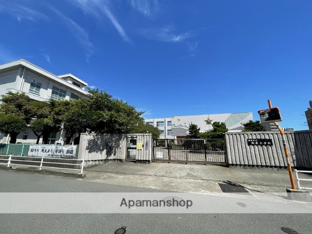 小学校　飾磨小学校（小学校）まで1966m