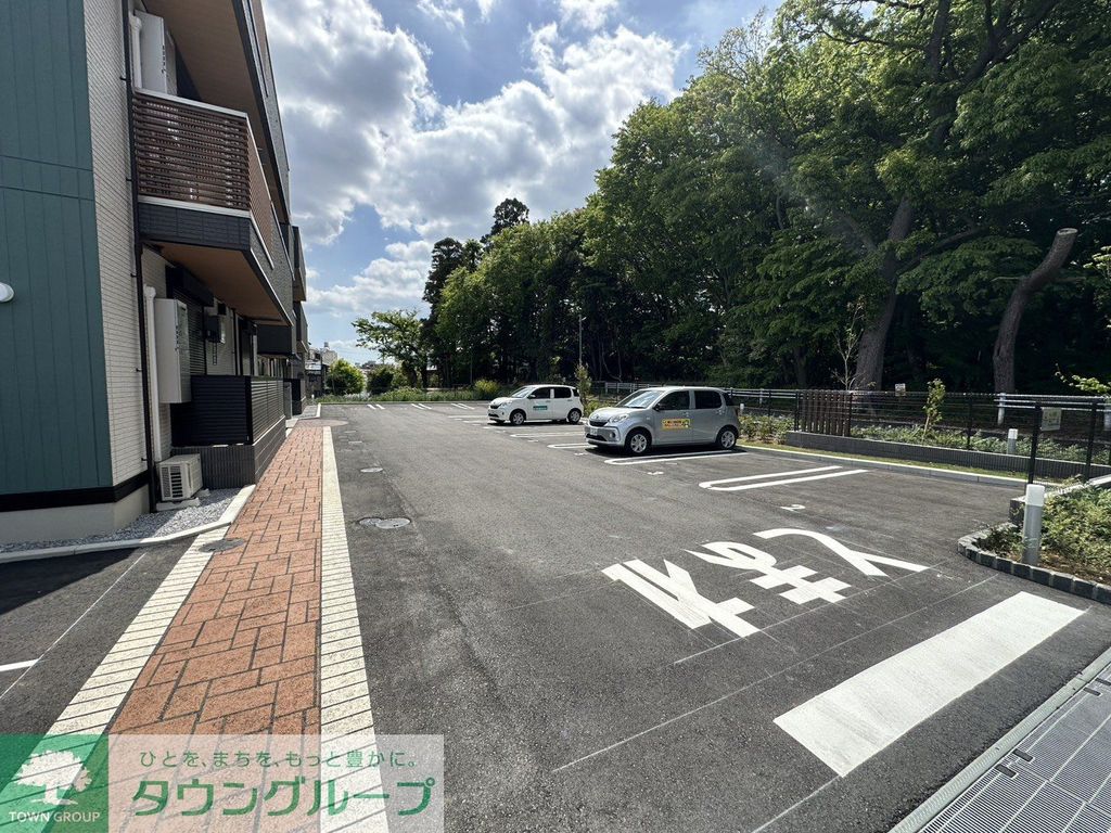 駐車場　駐車場