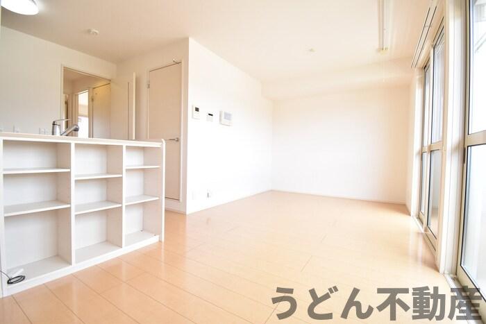 居室・リビング　うどん県のお部屋探しはうどん不動産へ うどんちゃんとLINE