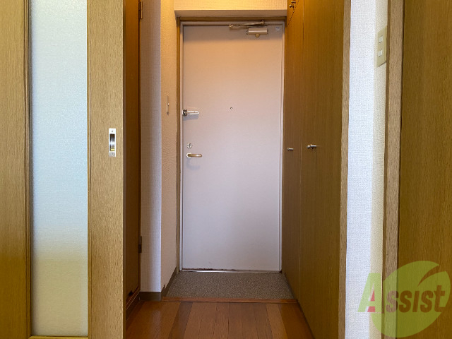 玄関　玄関からの目線です。イメージできますか。