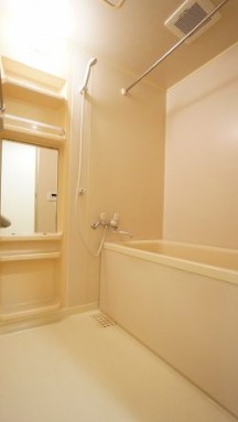 バス・シャワールーム　同物件別部屋参考写真です。