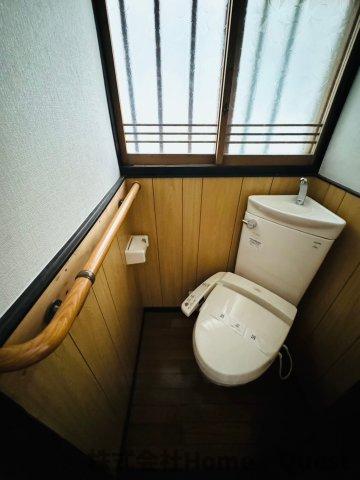 福万寺町南貸家のトイレ写真
