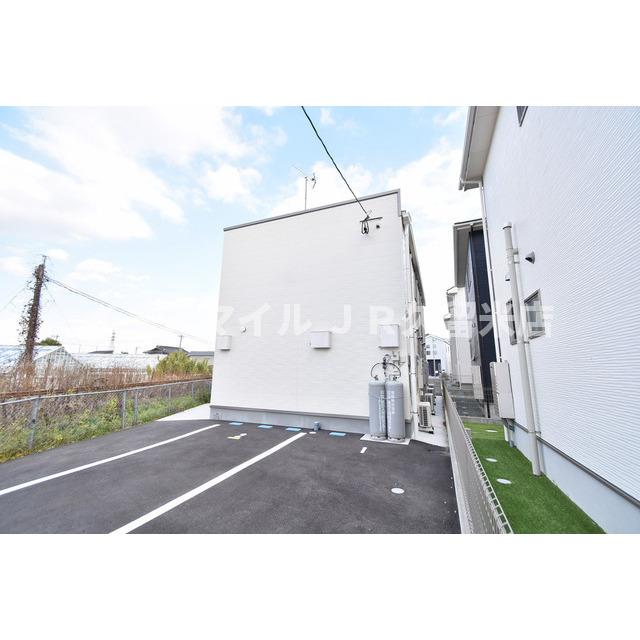 駐車場　車をお持ちの方に嬉しい駐車場付きの物件です