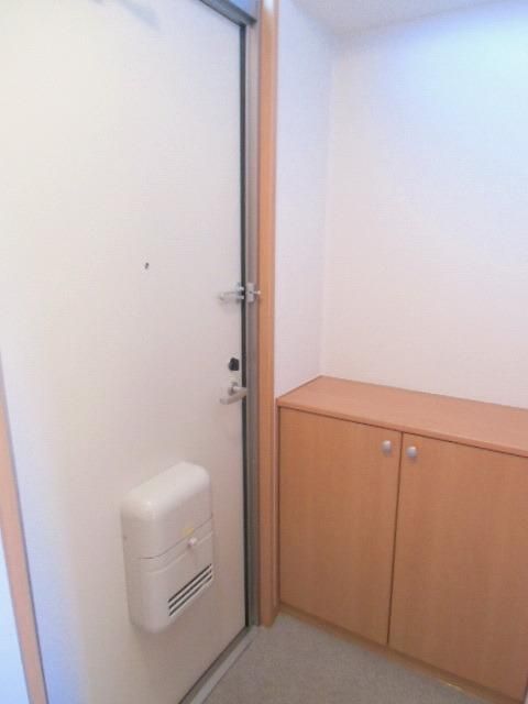 玄関　下駄箱付玄関