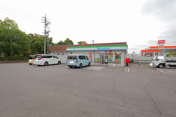 コンビニ　ファミリーマート島南公園店（コンビニ）まで1824m