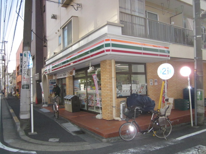 コンビニ　セブンイレブン（コンビニ）まで250m
