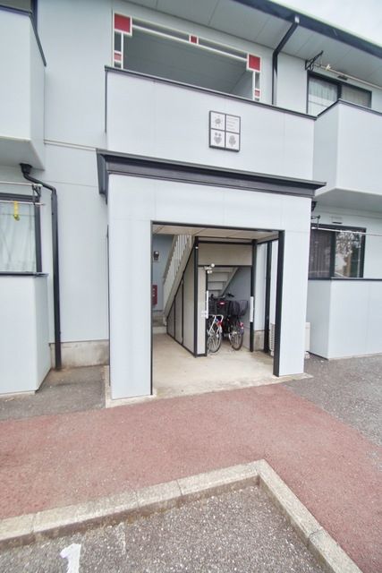 エントランス　★建て物の入口部分です★