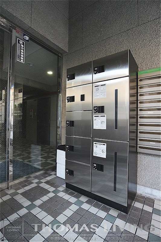 その他共有部分　おうちに居なくても荷物を置いていってくれる宅配ボックスも設置