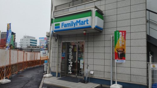 コンビニ　ファミリーマート 中村則武二丁目店（コンビニ）まで301m