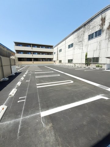 駐車場　車をお持ちの方に嬉しい駐車場付きの物件です