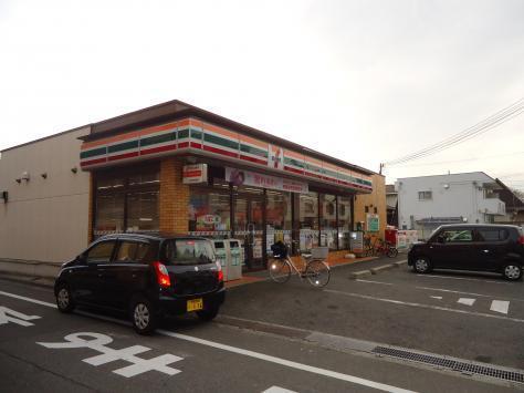 コンビニ　セブンイレブン和泉尾井町2丁目店（コンビニ）まで585m