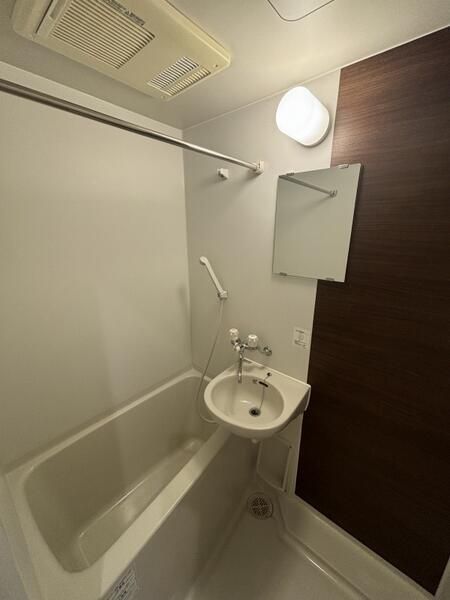 バス・シャワールーム　別部屋参考写真