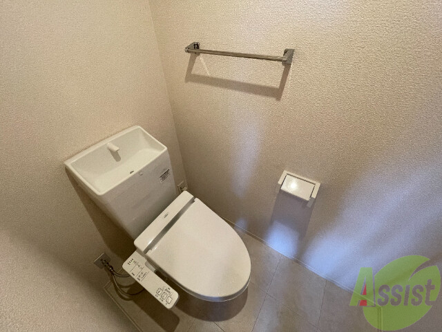 トイレ　ウォシュレット機能がついたトイレ。安心して使用できますね。