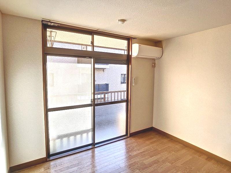 居室・リビング　同建物別室の参考写真