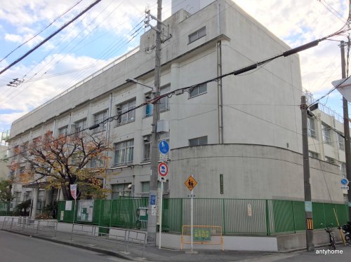 小学校　大阪市立菅原小学校（小学校）まで293m