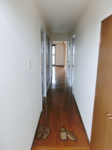 玄関　落ち着いた玄関です