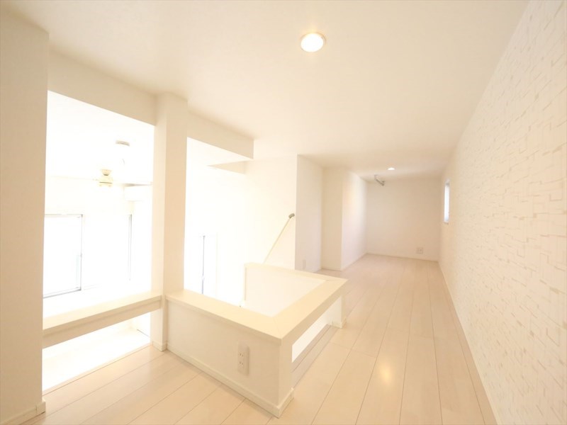 その他部屋・スペース　ロフト3.7帖　寝室としても収納としても使えます　同仕様写真